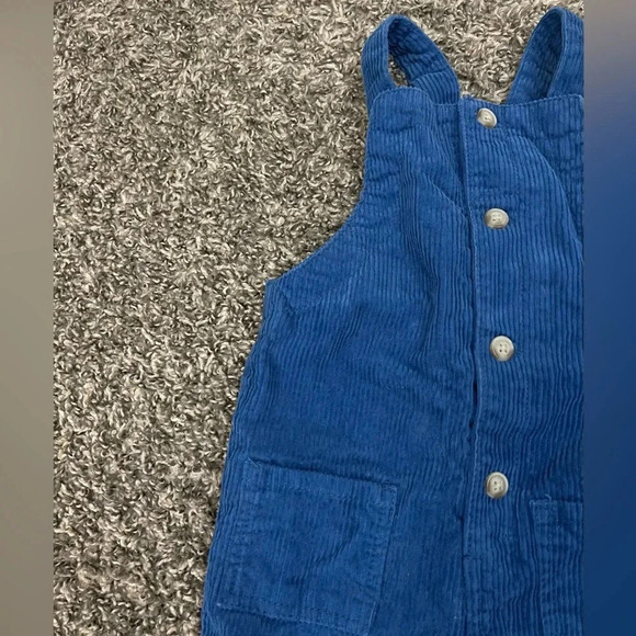 H&M Corduroy Overalls - Picture 3 of 8